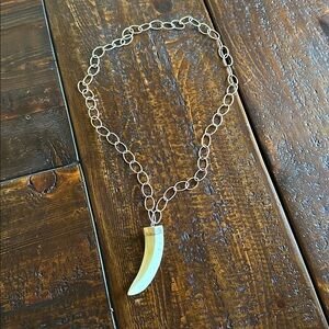 Elegant sterling silver and Cream Italian horn necklace